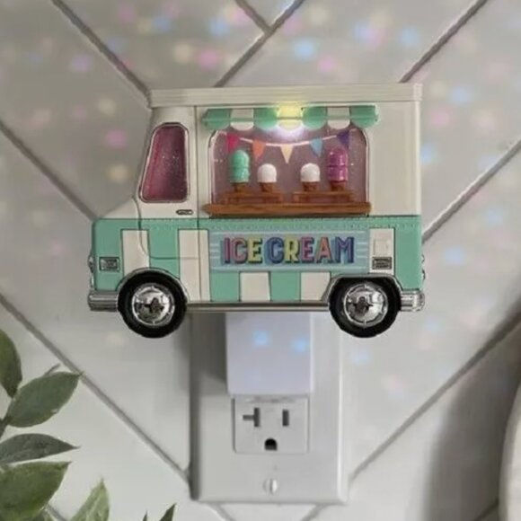Bath & Body Works ICE CREAM TRUCK Projector Nightlight Wallflowers Plug NEW - Picture 6 of 14